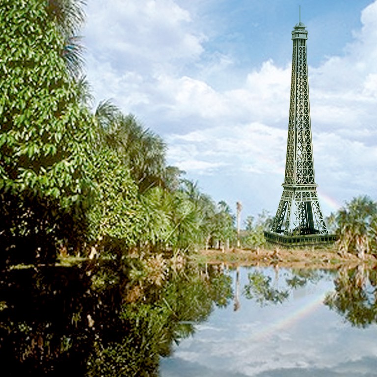  Parisko Eiffel Amazonas erdian