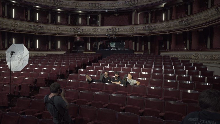 ‘Dardara’: pasio kolektibo baten hazitik loratu den lan ederra. ‘Dardara’: pasio kolektibo baten hazitik loratu den lan ederra.