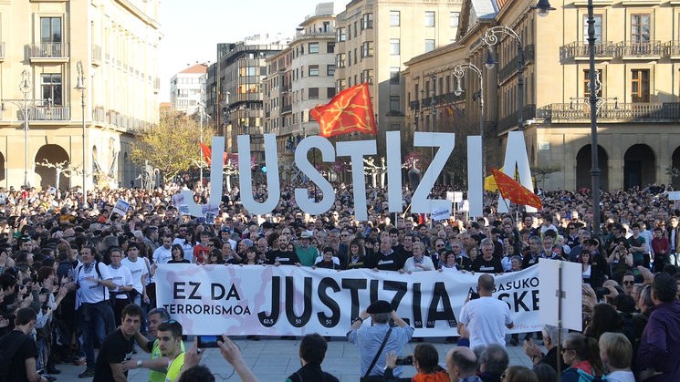 “Altsasu: Gau Hura”: Altsasuko auzia eta bizipenak dokumental batean bilduko dira “Altsasu: Gau Hura”: Altsasuko auzia eta bizipenak dokumental batean bilduko dira