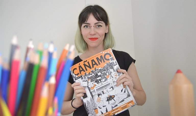 “Ilustratzailea izateko ausarta izan behar da ala burutik jota egon; nire kasuan bigarrena...” “Ilustratzailea izateko ausarta izan behar da ala burutik jota egon; nire kasuan bigarrena...”