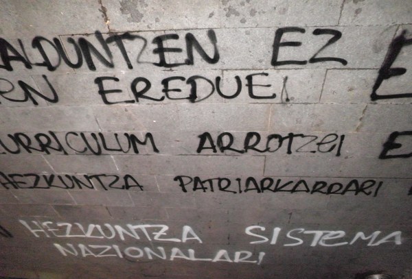25. mugarria 25. mugarria