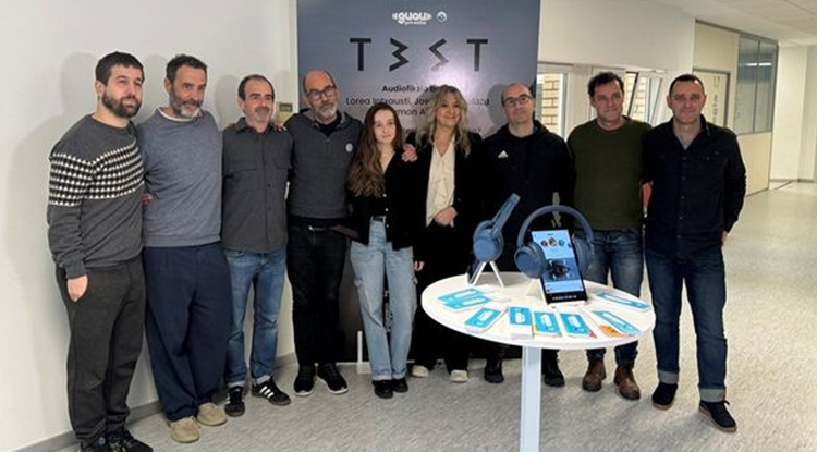 Adimen artifizialarekin lotutako manipulazio eta kontrol jokoan murgilduko zaituen soinu-fikzioa entzun dezakezu Guau plataforman