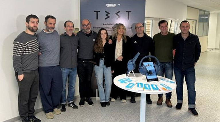 Adimen artifizialarekin lotutako manipulazio eta kontrol jokoan murgilduko zaituen soinu-fikzioa entzun dezakezu Guau plataforman