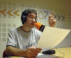 Agin Rezola kazetariak jaso du Argia saria Agin Rezola kazetariak jaso du Argia saria
