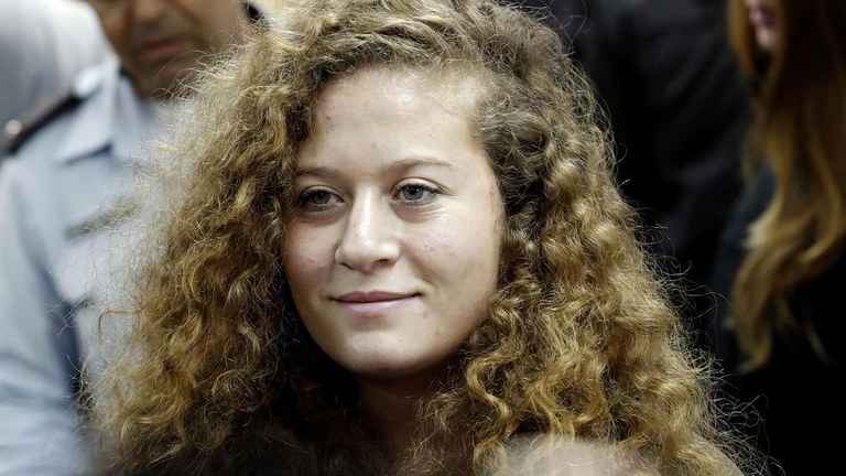 Ahed Tamimi, askatasunera bidean Ahed Tamimi, askatasunera bidean