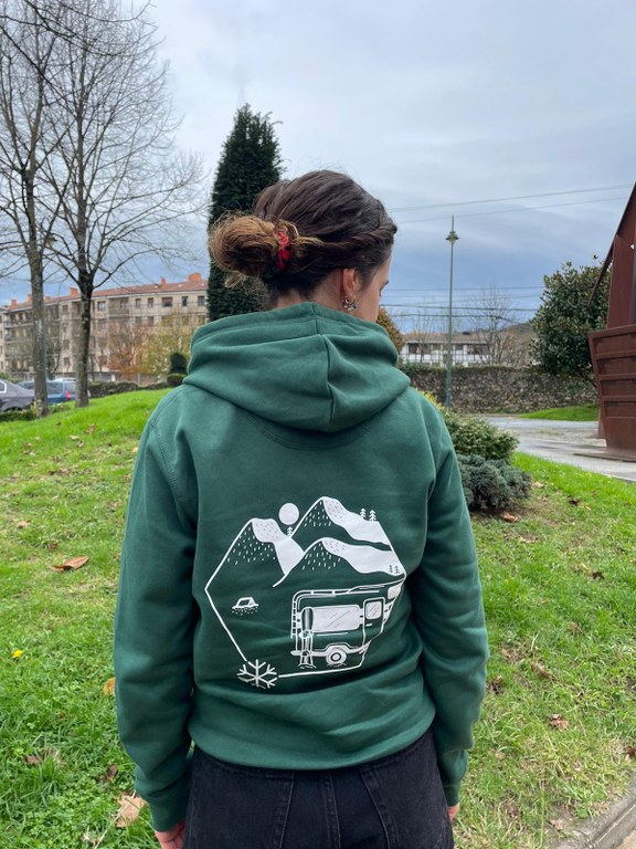 Ainhoa Enzunza mungiarrak irabazi du urriko lehiaketaren saria