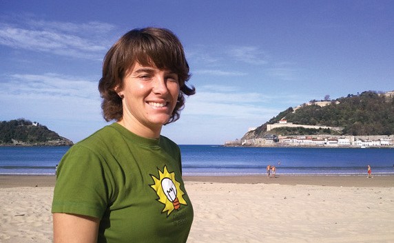 Ainhoa Tolosa, kayak surf: "Dena daukagu surfetik eta dena piraguismotik" Ainhoa Tolosa, kayak surf: "Dena daukagu surfetik eta dena piraguismotik"