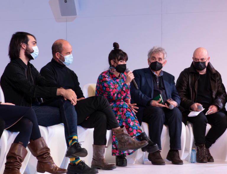 aktoreak moztuta.png