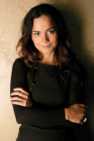 Alice Braga: Aingeru beltzarana Alice Braga: Aingeru beltzarana