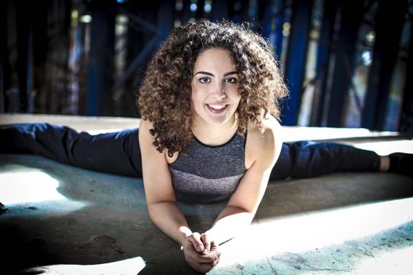 Amaia Elizaran: "Ezjakintasuna da dantzara hurbiltzea galarazten diguna" Amaia Elizaran: "Ezjakintasuna da dantzara hurbiltzea galarazten diguna"