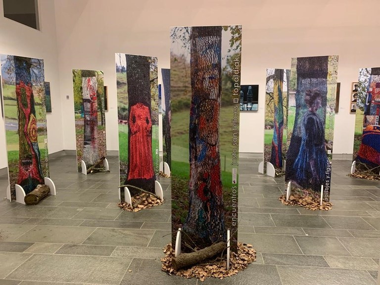 'Ametsen Hariztia'-ren inguruko erakusketa paratu dute Gasteizko Amarica aretoan