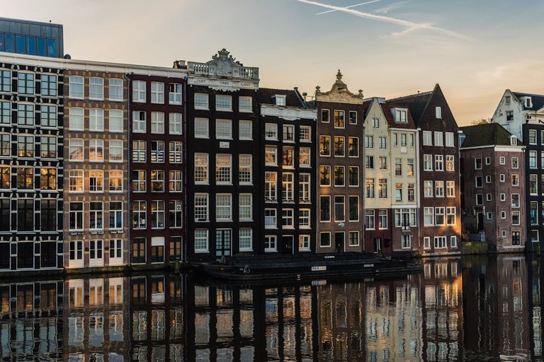 Amsterdam: Europar Batasuneko lehen hiria Landareetan Oinarritutako Ituna onartzen Amsterdam: Europar Batasuneko lehen hiria Landareetan Oinarritutako Ituna onartzen