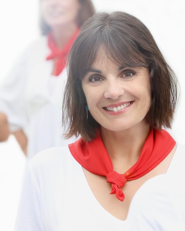 Anne Etchegoyenek 'Festa' kantua kaleratu du, Gozategirekin batera