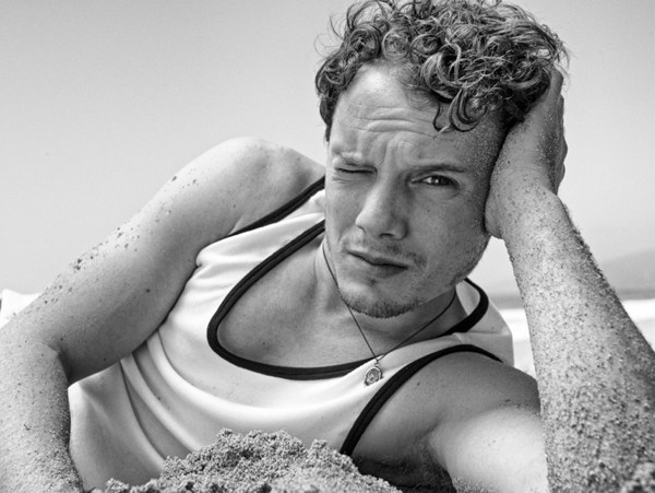 Anton Yelchin: Zeluloidean erbesteratua Anton Yelchin: Zeluloidean erbesteratua