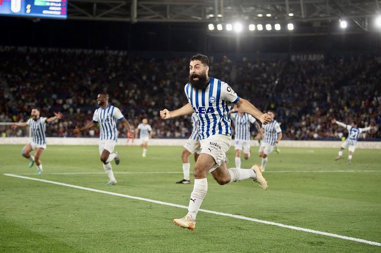 Asier Villalibre futbol jokalaria Eusko Jaurlaritzaren Euskara Aholku Batzordeko kide izendatu dute Asier Villalibre futbol jokalaria Eusko Jaurlaritzaren Euskara Aholku Batzordeko kide izendatu dute