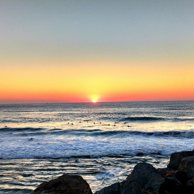 Aste osoko SURF IKASTAROA zozkatuko dugu bi pertsonentzat!