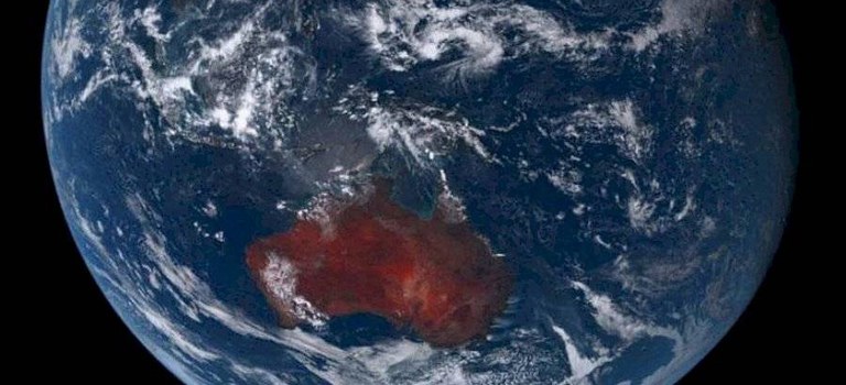 Australiako suteek hiru hilabetetan herrialdeak ia urte guztian igortzen duen CO2a igorri dute Australiako suteek hiru hilabetetan herrialdeak ia urte guztian igortzen duen CO2a igorri dute