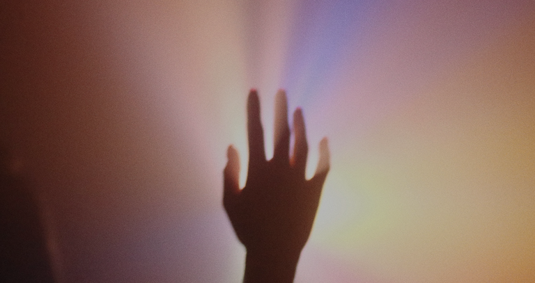 Bizitza gure aurretik igarotzen da hiltzera goazenean? Ikerketa batek baietz dio