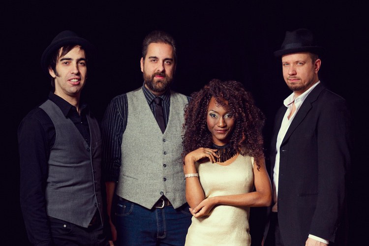 Blues musikaz girotuko dute Zizurkil bihar Blues musikaz girotuko dute Zizurkil bihar