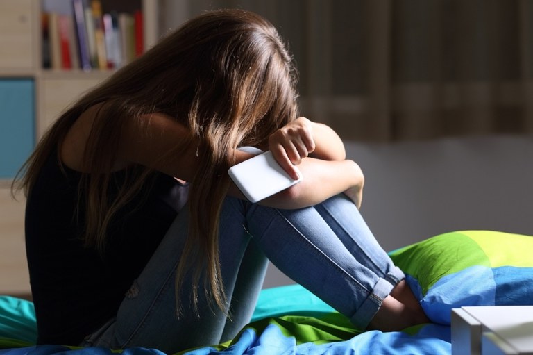 'Bullying'-ari aurre egiteko funtzio berriak Instagramen 'Bullying'-ari aurre egiteko funtzio berriak Instagramen