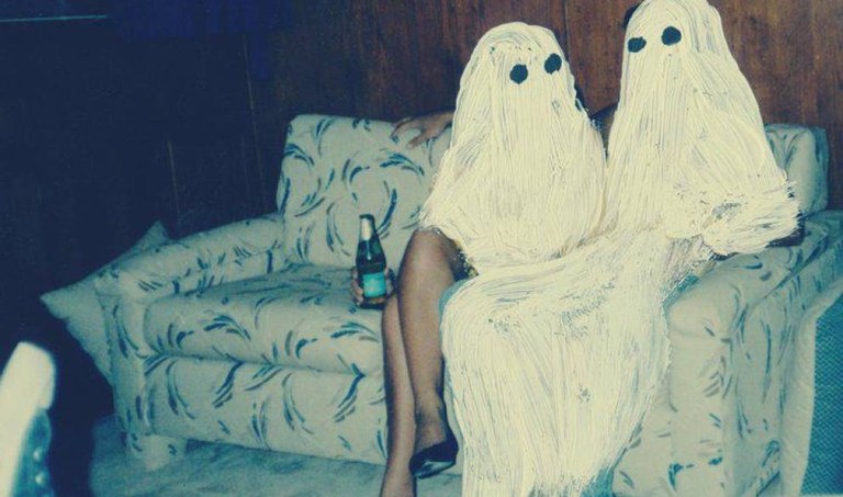 "Caspering"-a: Zer da eta zergatik da "ghosting"-a baino hobea