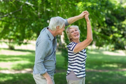 personas-mayores-bailando.jpg