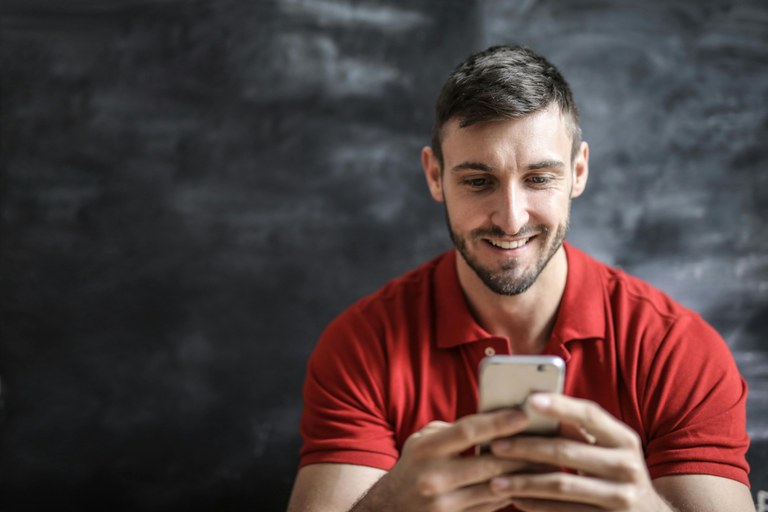 'Dexting'-a: gustuko duzun pertsona aurrez aurre ez ezagutzea erabakitzen duzunean 'Dexting'-a: gustuko duzun pertsona aurrez aurre ez ezagutzea erabakitzen duzunean