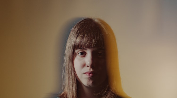 Doluaren alderdi pertsonala eta kolektiboa lantzen duen 'Dolu(s)min' diskoa kaleratu du Ilargik