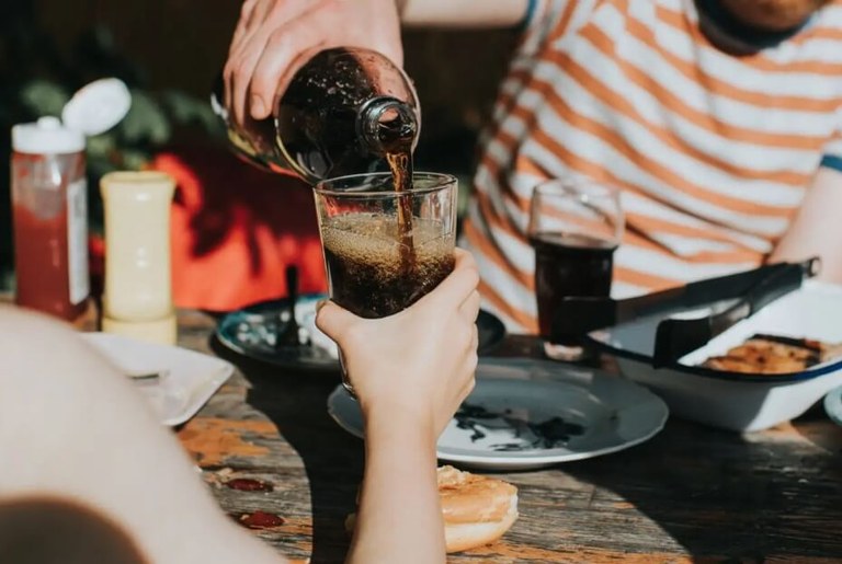 Edari "light"-en zalea bazara, sentitzen dut: edulkoratzaile artifizialak ez dira osasuntsuak