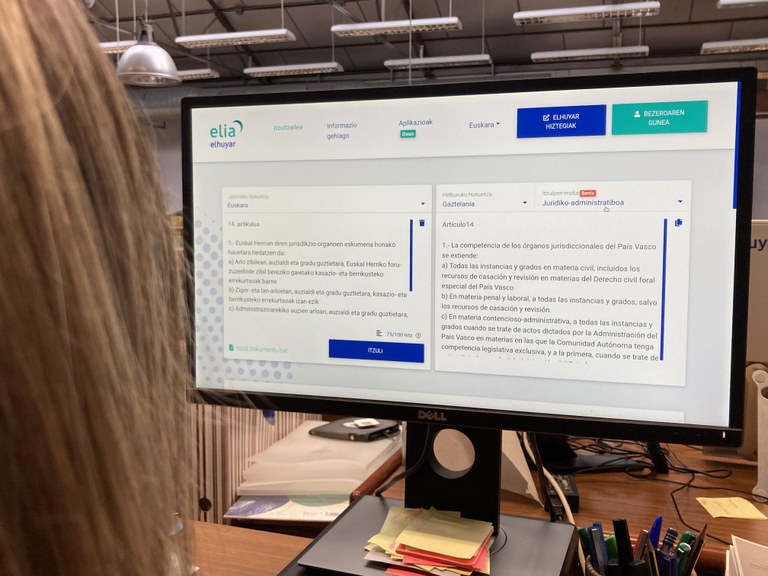 Elia-k,Elhuyarren itzultzaile automatikoak, itzultzaile juridiko-administratiboa jarri du martxan