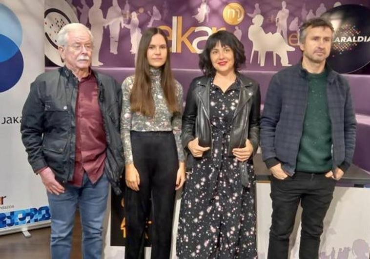 Elkarrek Joseba Jaka bekarako deialdia egin du