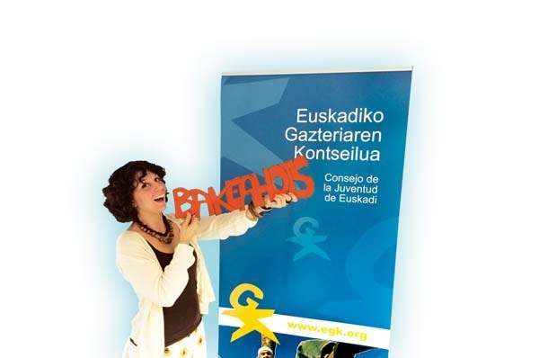 Elvira C. Garcia Vidale (EGKko bake eta bizikidetza teknikaria): "Ikusle izateari utzi eta parte-har Elvira C. Garcia Vidale (EGKko bake eta bizikidetza teknikaria): "Ikusle izateari utzi eta parte-har