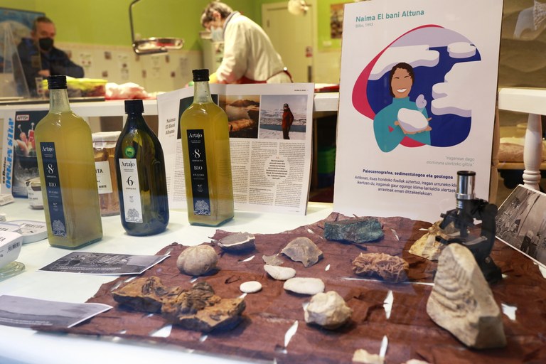 Emakume eta Neska Zientzialariaren Nazioarteko Eguna ospatzeko, 'Otsailaren 11 erakusleihoak' ekimena jarri du martxan Elhuyarrek