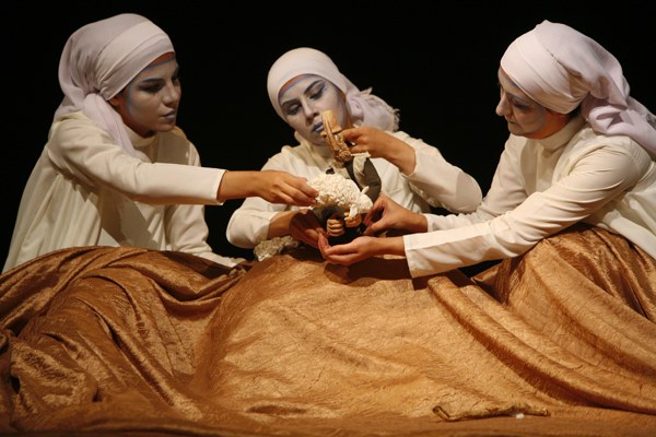 Emakumeek eginiko txotxongilo ikuskizun iraniarra helduko da bihar Tolosara Emakumeek eginiko txotxongilo ikuskizun iraniarra helduko da bihar Tolosara