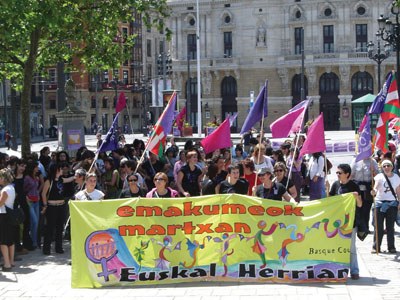 Emakumeen Mundu Martxa Euskal Herrian barrena dabil Emakumeen Mundu Martxa Euskal Herrian barrena dabil