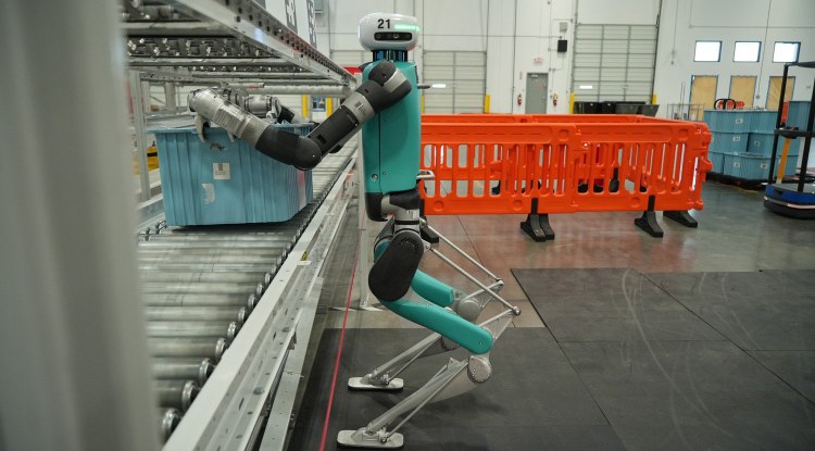 Enpresetan lanak egiteko giza itxurako robotak alokatzea
