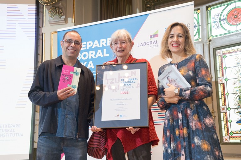 Etxepare Laboral Kutxa Itzulpen Sarira proposamenak bidaltzeko epea zabalik da