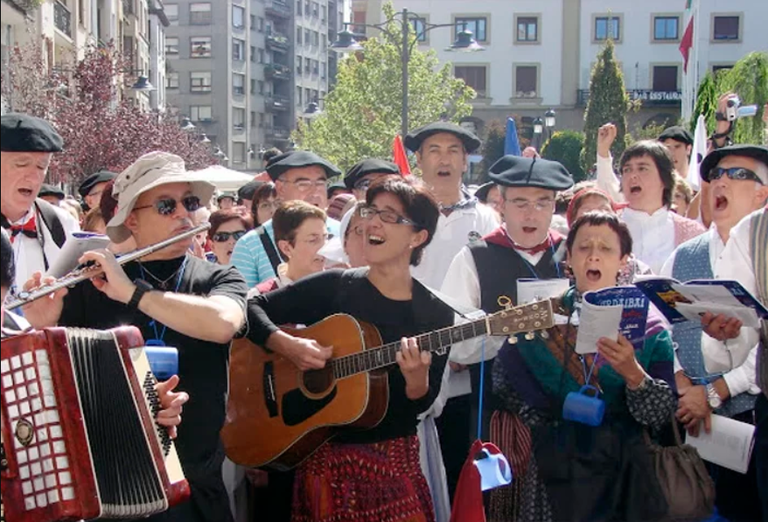 Euskal Herria Kantuz eguna egingo dute larunbatean Bilbon