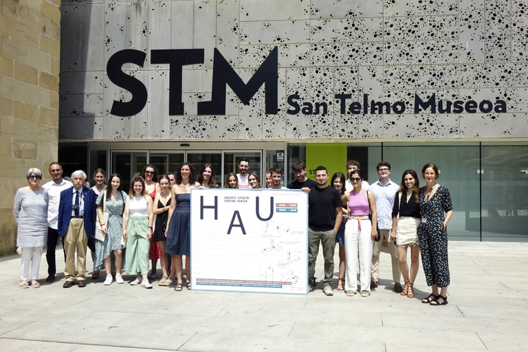 Euskal Herriko objektu tradizionalen diseinu lehiaketan parte hartutako lanekin erakusketa antolatu dute Donostiako San Telmo museoan