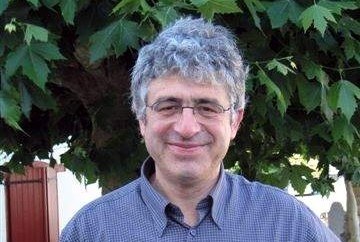 Euskal literaturaren historia aztergai duen lana kaleratu du Jon Casenavek Euskal literaturaren historia aztergai duen lana kaleratu du Jon Casenavek
