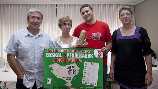 Euskal Pedalkadak, euskal kirolaren aldeko "korrika" Euskal Pedalkadak, euskal kirolaren aldeko "korrika"