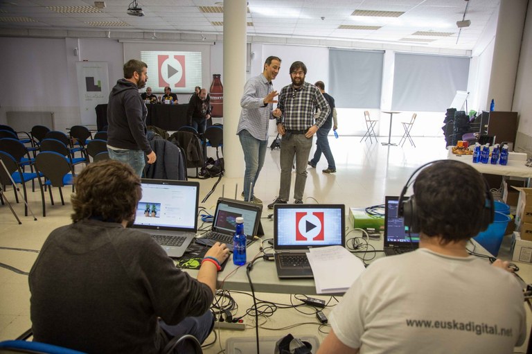 Euskal Podcasting jardunaldiak egingo dituzte bihar, Bilbon