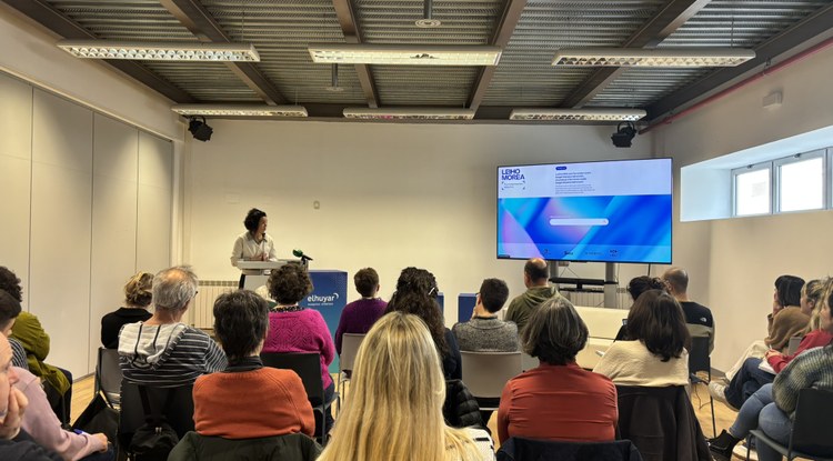 Feminismoaren inguruko euskarazko edukiak biltzen dituen 'Leiho Morea' webgunea sortu du Elhuyarrek