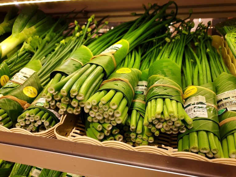 Frantziak supermerkatuetatik plastikoa murriztearen aldeko apustua egingo du Frantziak supermerkatuetatik plastikoa murriztearen aldeko apustua egingo du