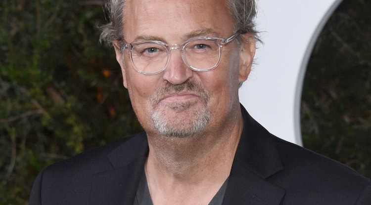 'Friends' telesaileko Matthew Perry aktoreari buruzko dokumentala argitaratuko du Netflixek