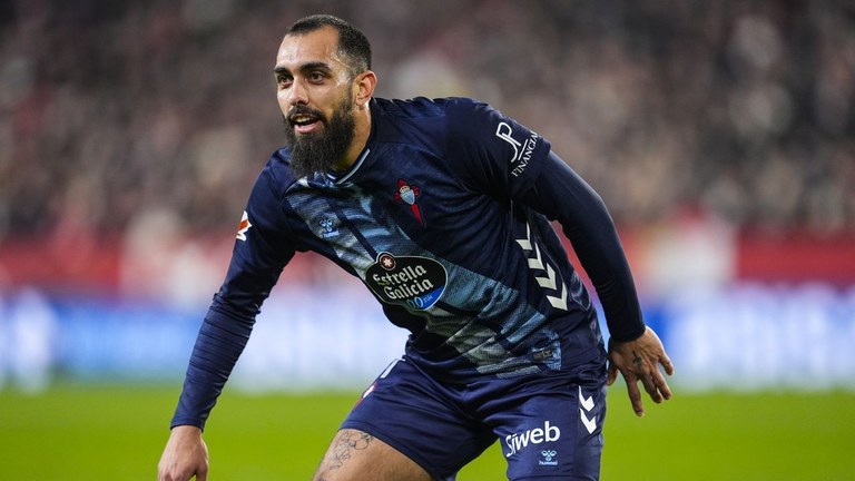 Futbolzaleen iruzkin homofoboei erantzuteko keinua: azkazalak margotzea