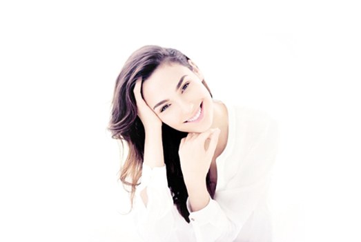 Gal Gadot: "Emakume gidoilari gehiago behar ditugu" Gal Gadot: "Emakume gidoilari gehiago behar ditugu"