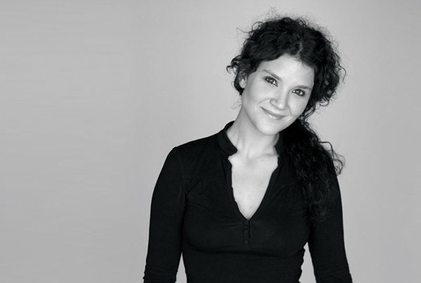 Garbiñe Insausti: "Ikuslegoa emozio batetik bestera daramagu" Garbiñe Insausti: "Ikuslegoa emozio batetik bestera daramagu"