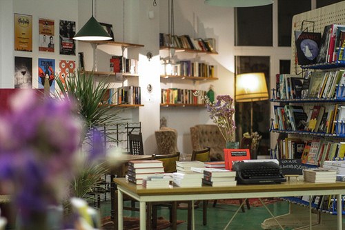 Garoa Kultur Labek ateak itxiko ditu