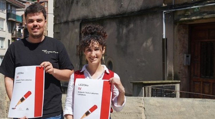 Gazte bat protagonista duten euskarazko antzerki testu laburren lehiaketa martxan da